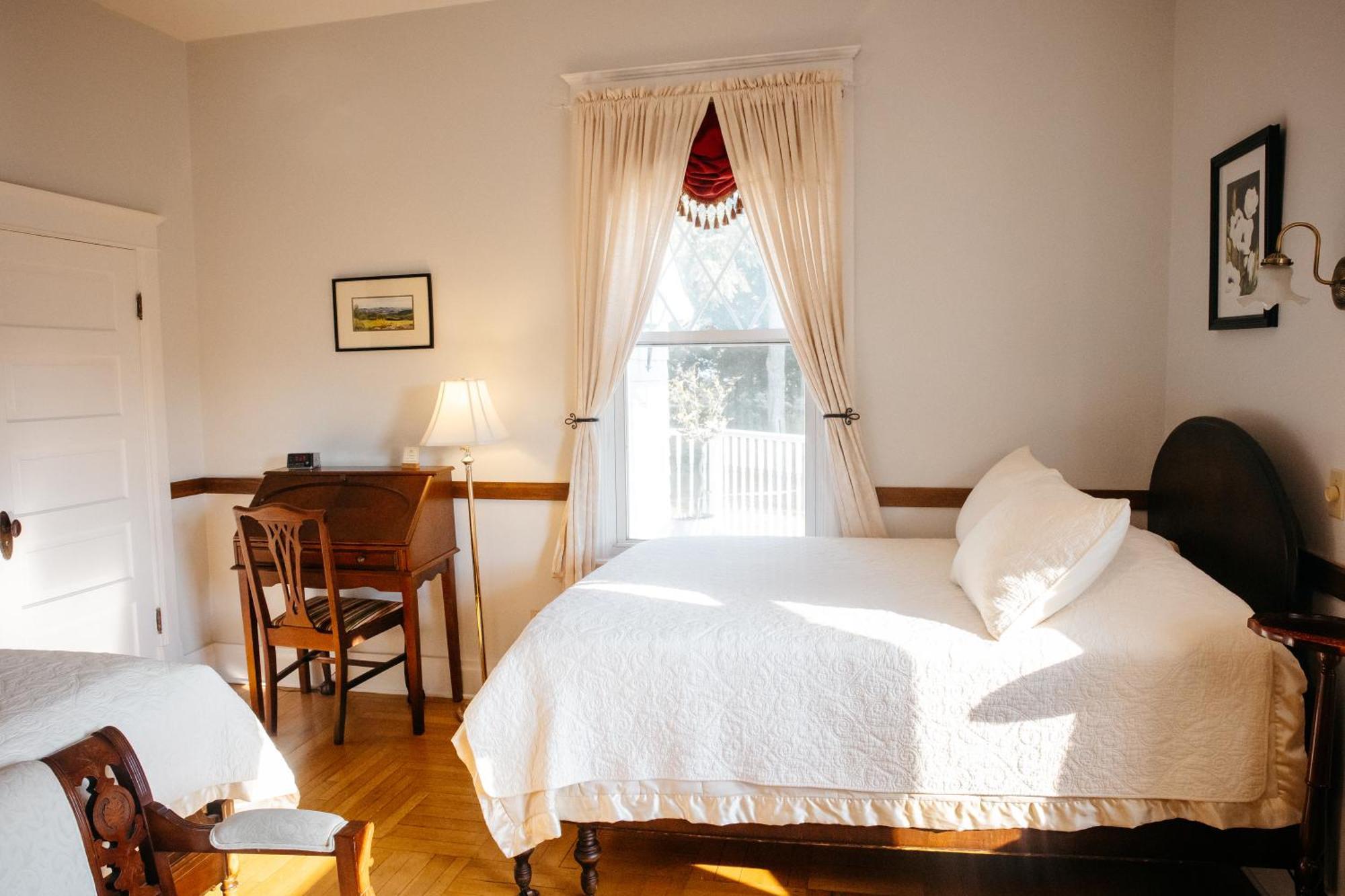 Friendly City Inn B&B Гаррісонбурґ Екстер'єр фото