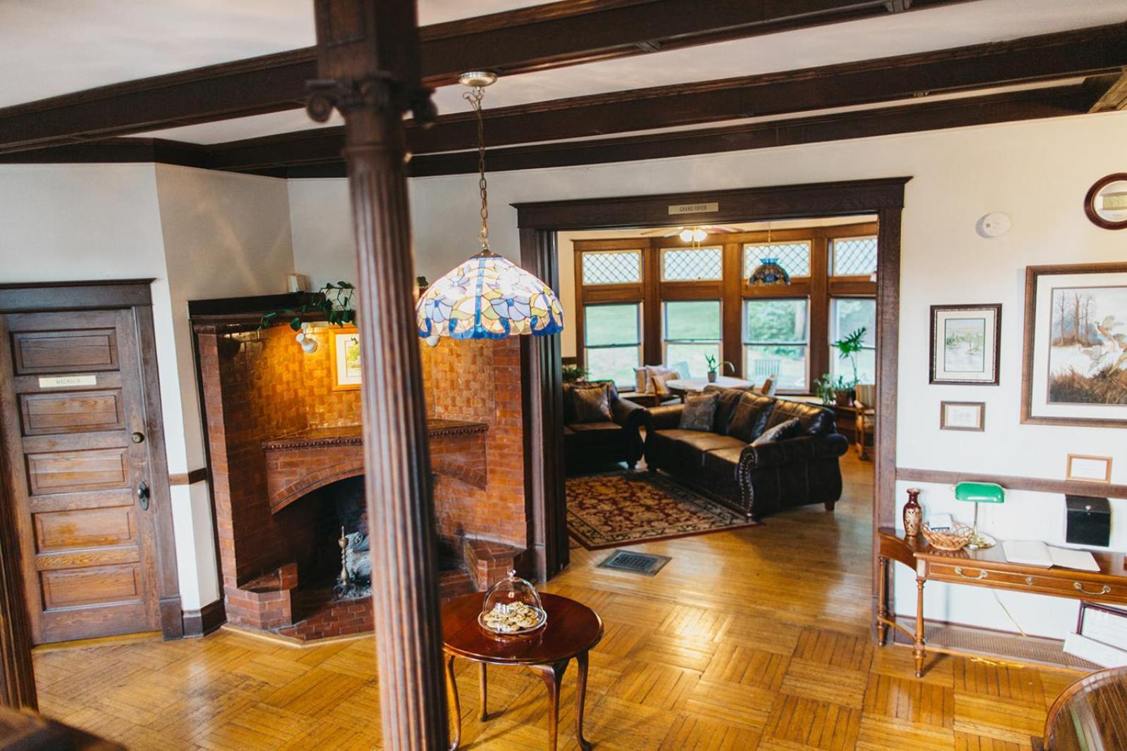 Friendly City Inn B&B Гаррісонбурґ Екстер'єр фото
